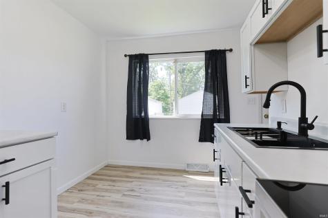 1134 Kinyon Street South Bend IN 46616