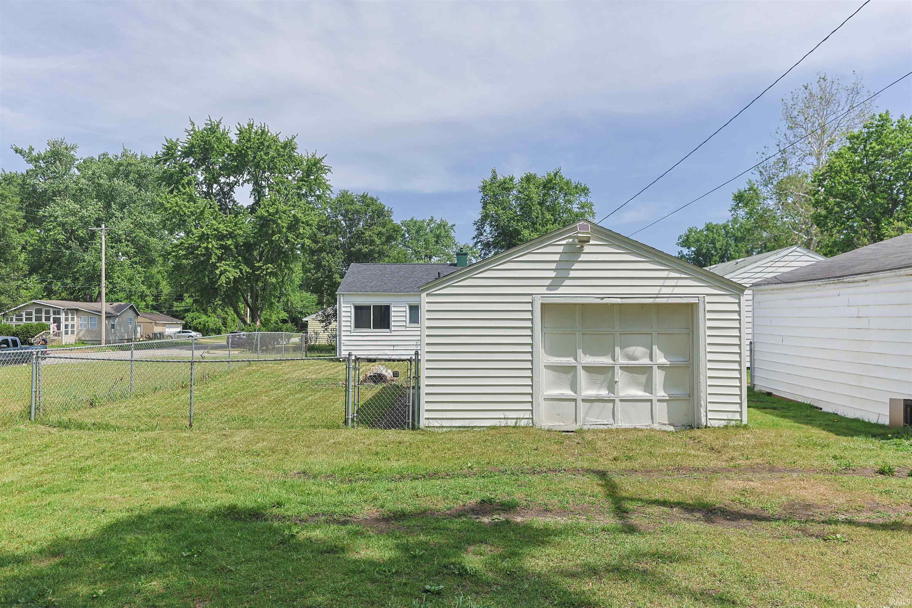 1134 Kinyon Street South Bend IN 46616