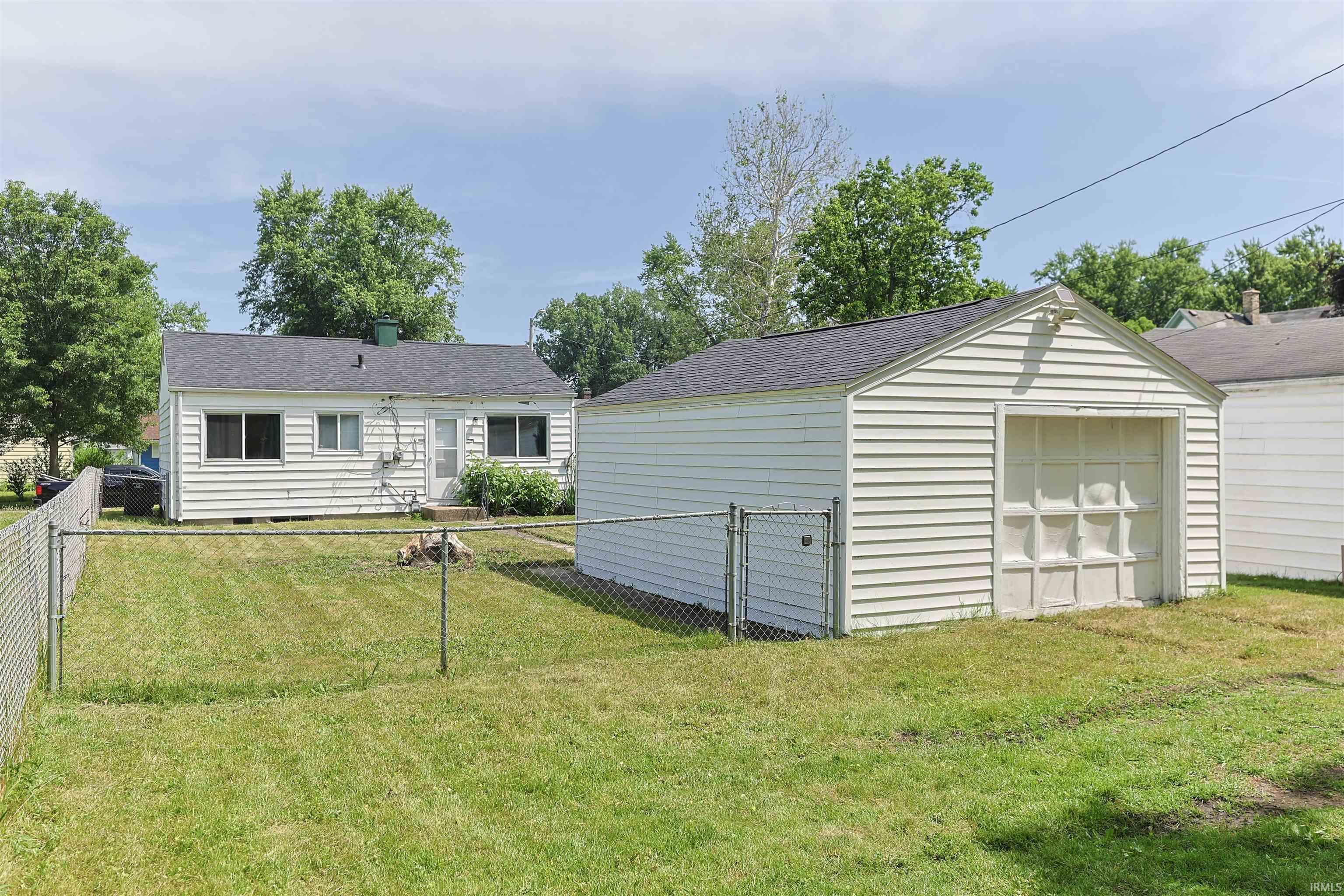 1134 Kinyon Street South Bend IN 46616