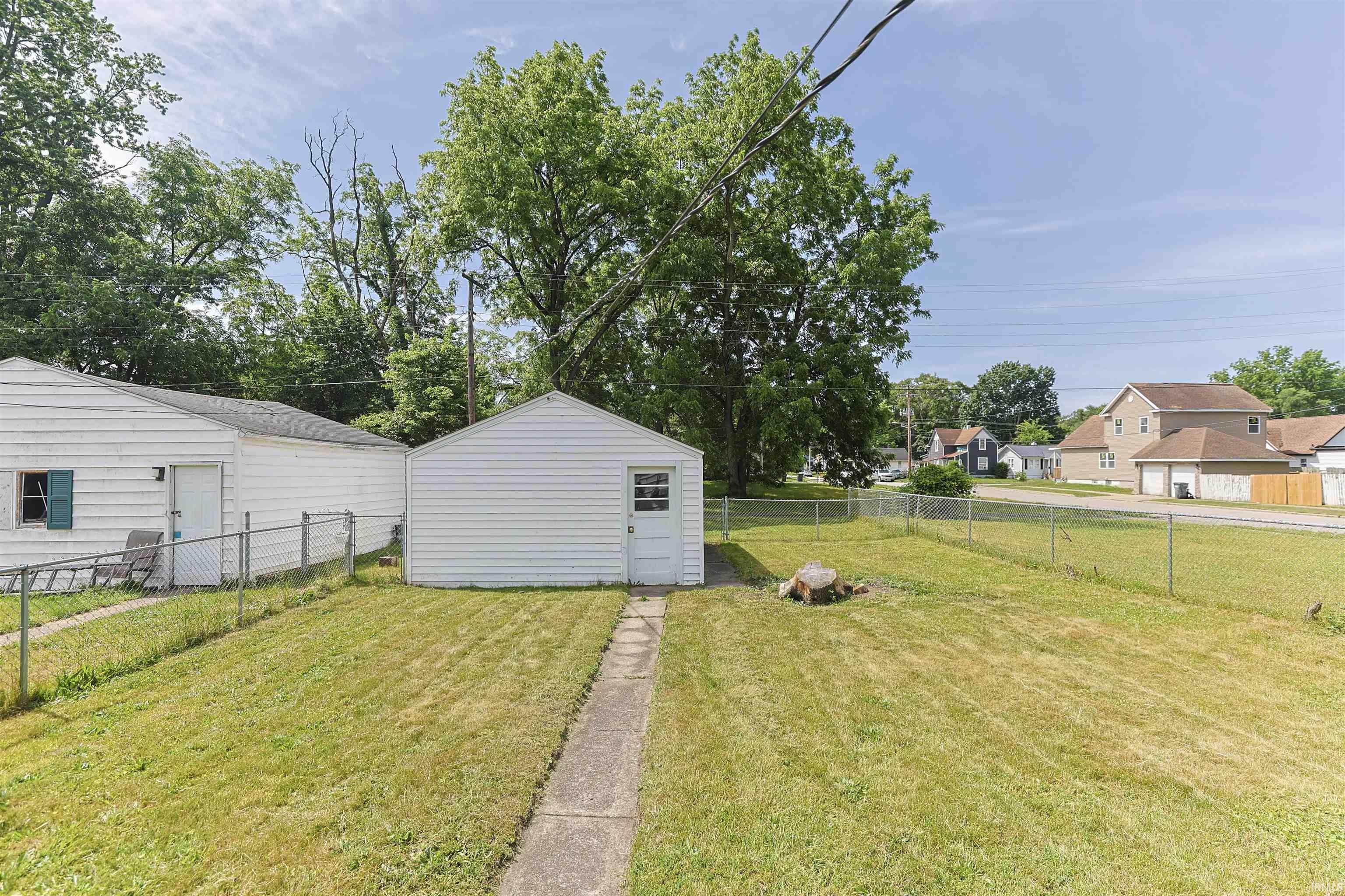 1134 Kinyon Street South Bend IN 46616