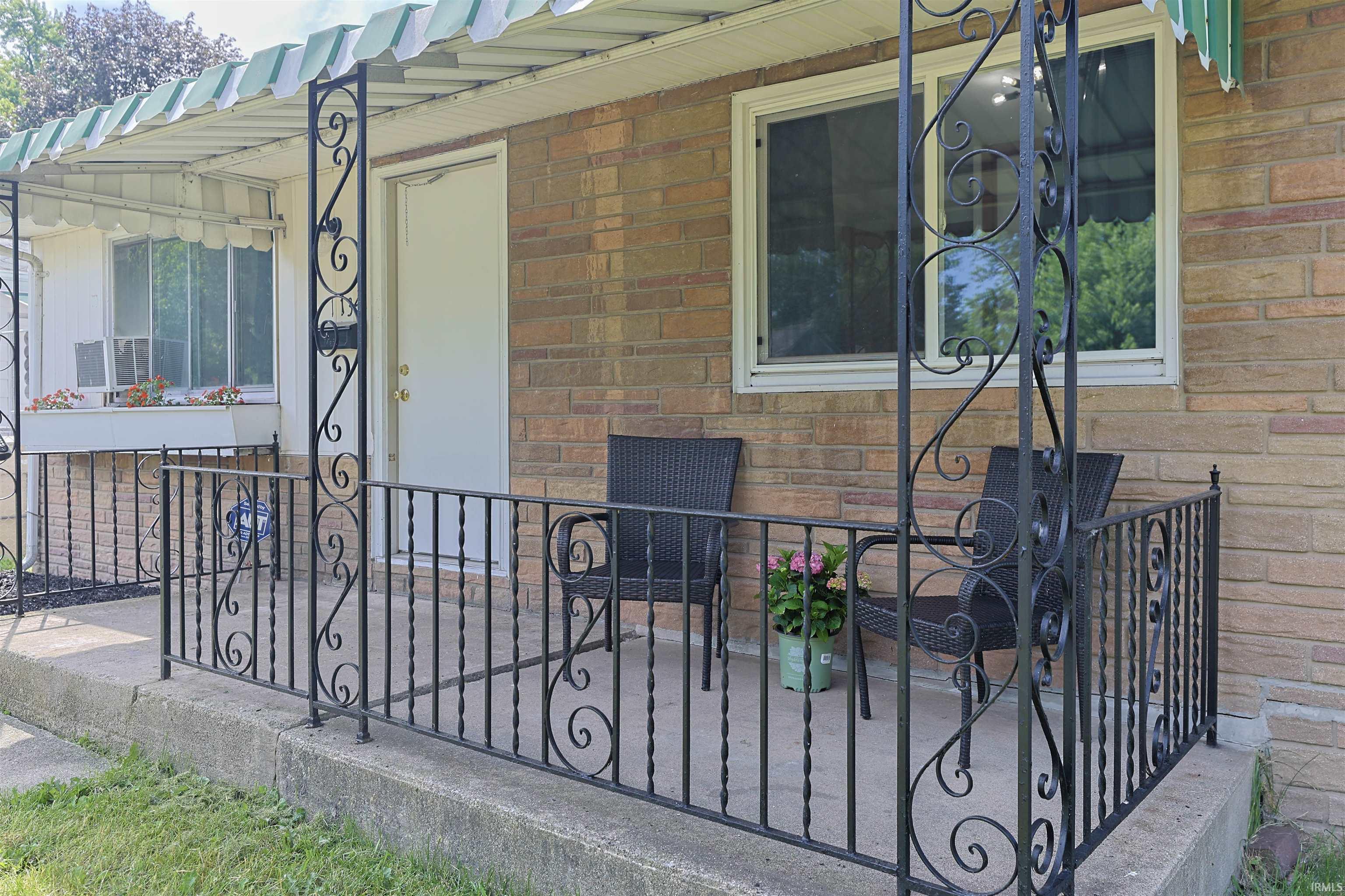 1134 Kinyon Street South Bend IN 46616