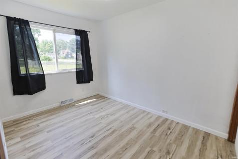 1134 Kinyon Street South Bend IN 46616
