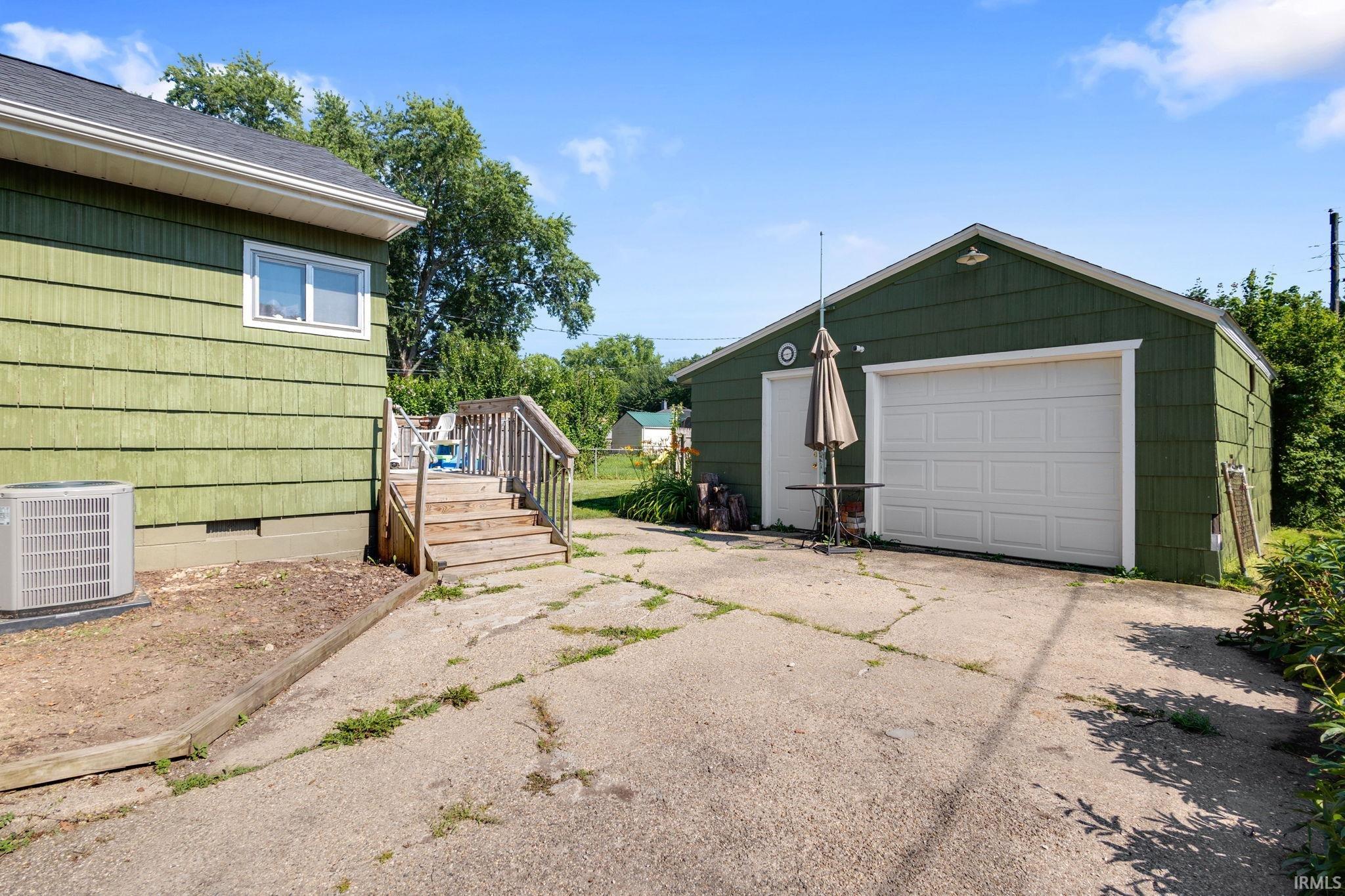 19786 Gilmer Street South Bend IN 46614