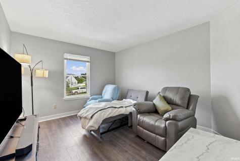 8705 Goshawk Lane Fort Wayne IN 46825