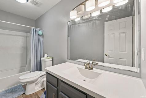 8705 Goshawk Lane Fort Wayne IN 46825