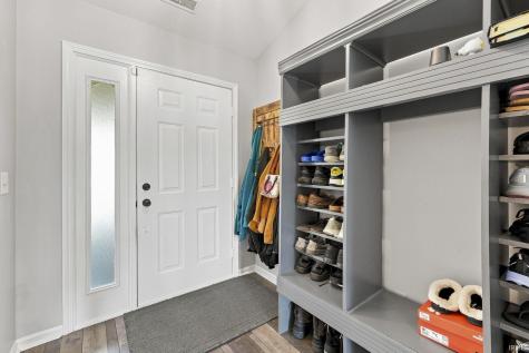 8705 Goshawk Lane Fort Wayne IN 46825