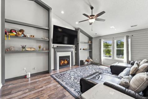 8705 Goshawk Lane Fort Wayne IN 46825