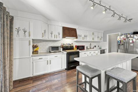 8705 Goshawk Lane Fort Wayne IN 46825