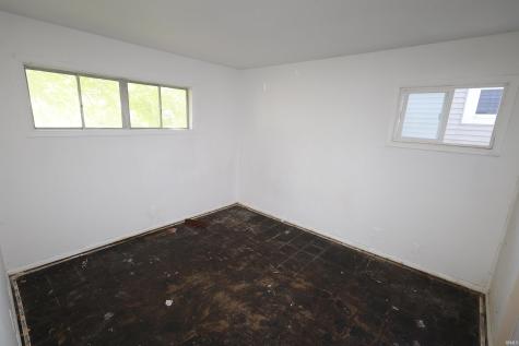 4027 Woodvale Drive South Bend IN 46614