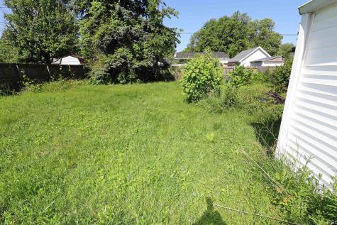 4027 Woodvale Drive South Bend IN 46614