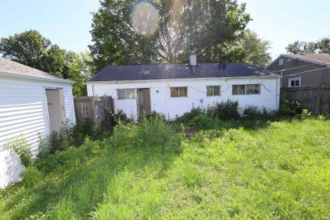 4027 Woodvale Drive South Bend IN 46614