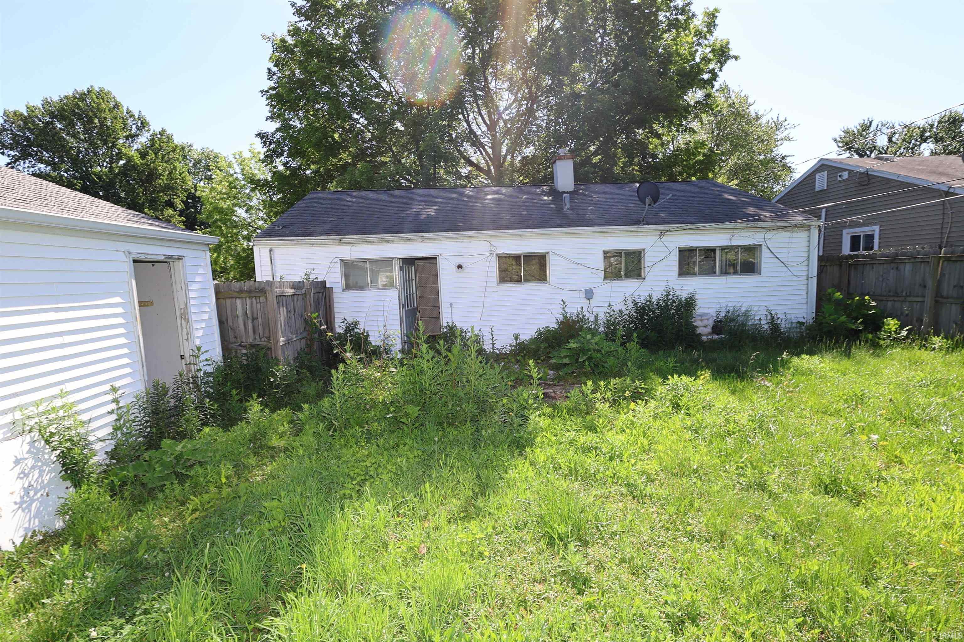 4027 Woodvale Drive South Bend IN 46614