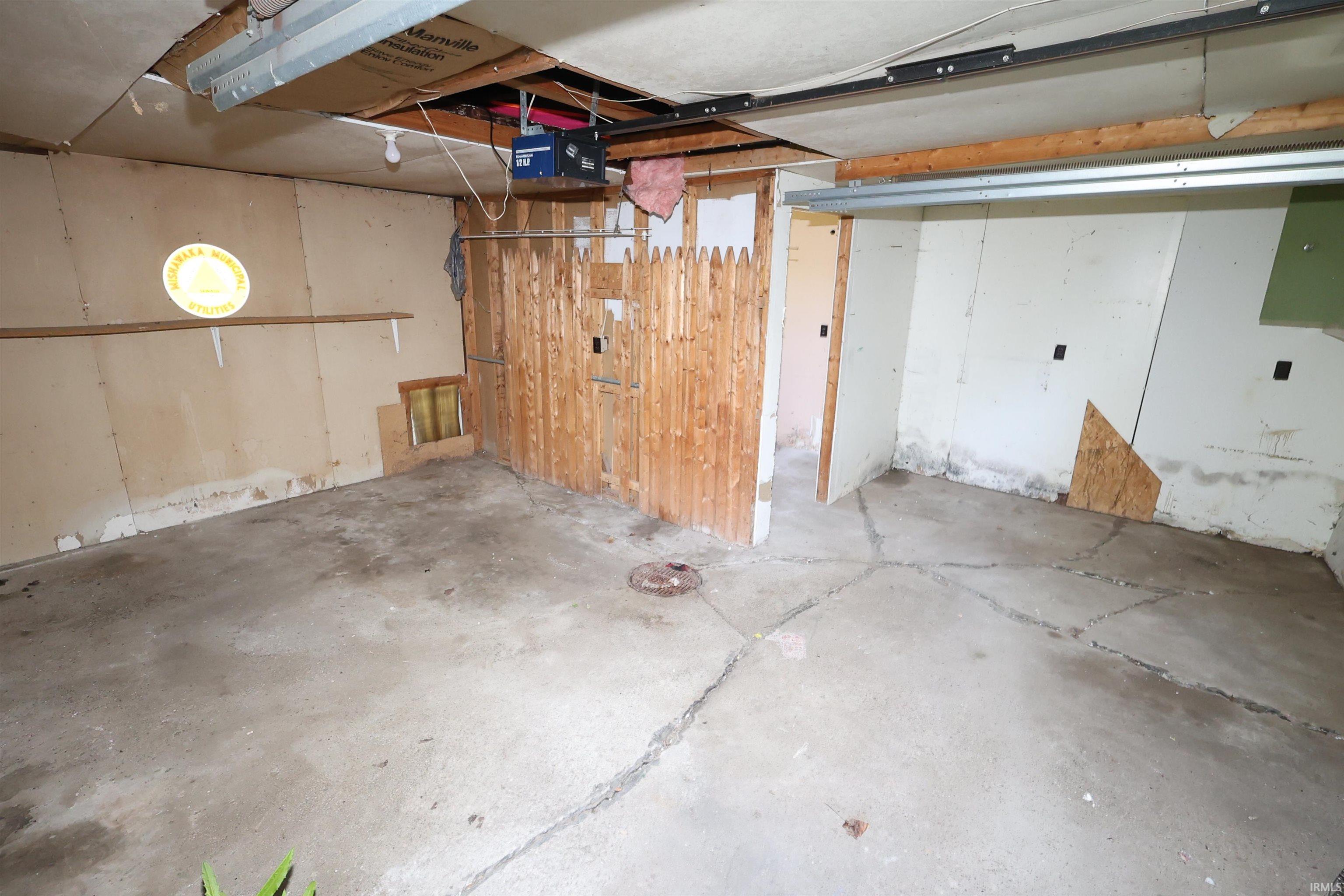 4027 Woodvale Drive South Bend IN 46614