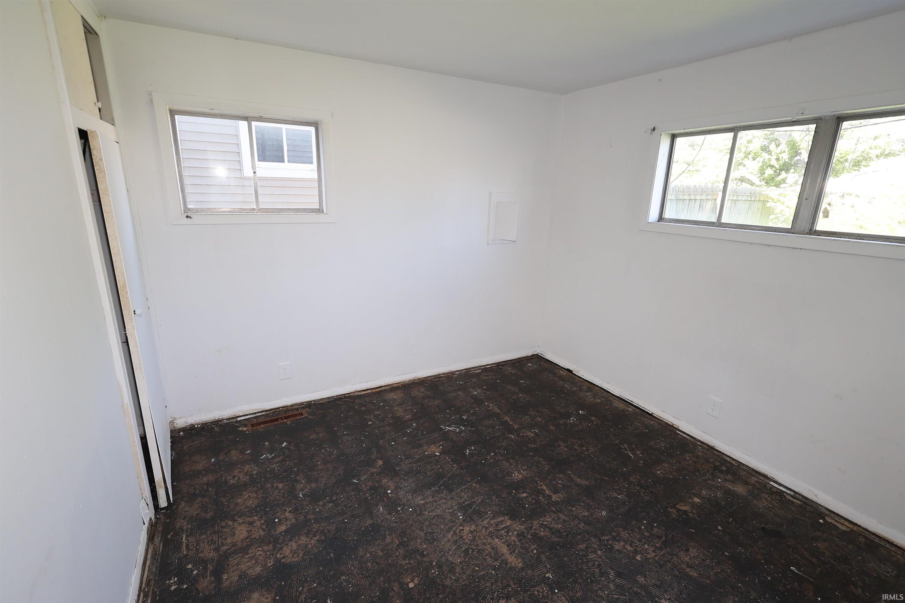 4027 Woodvale Drive South Bend IN 46614