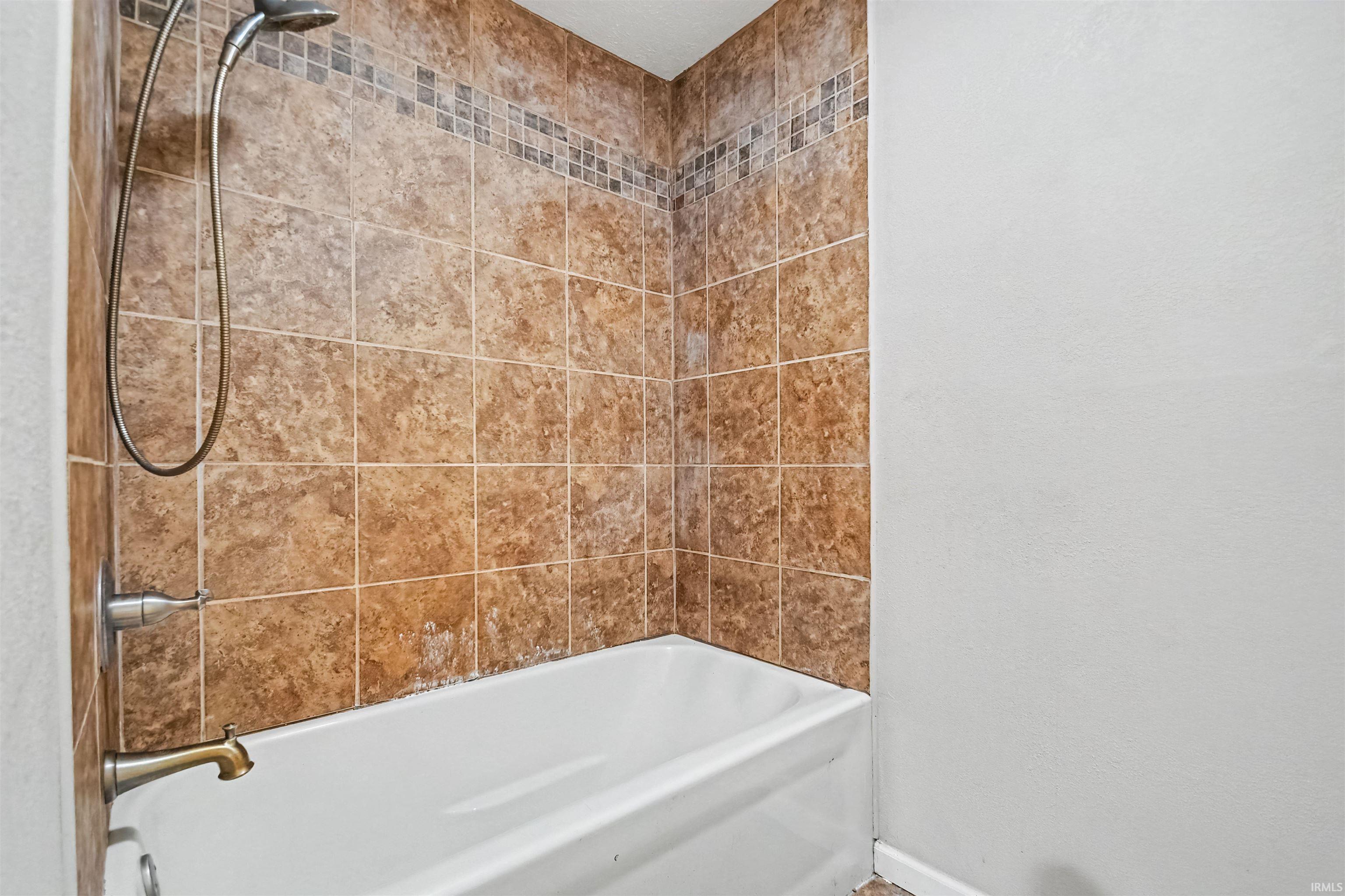 54563 Hunters Court Elkhart IN 46514