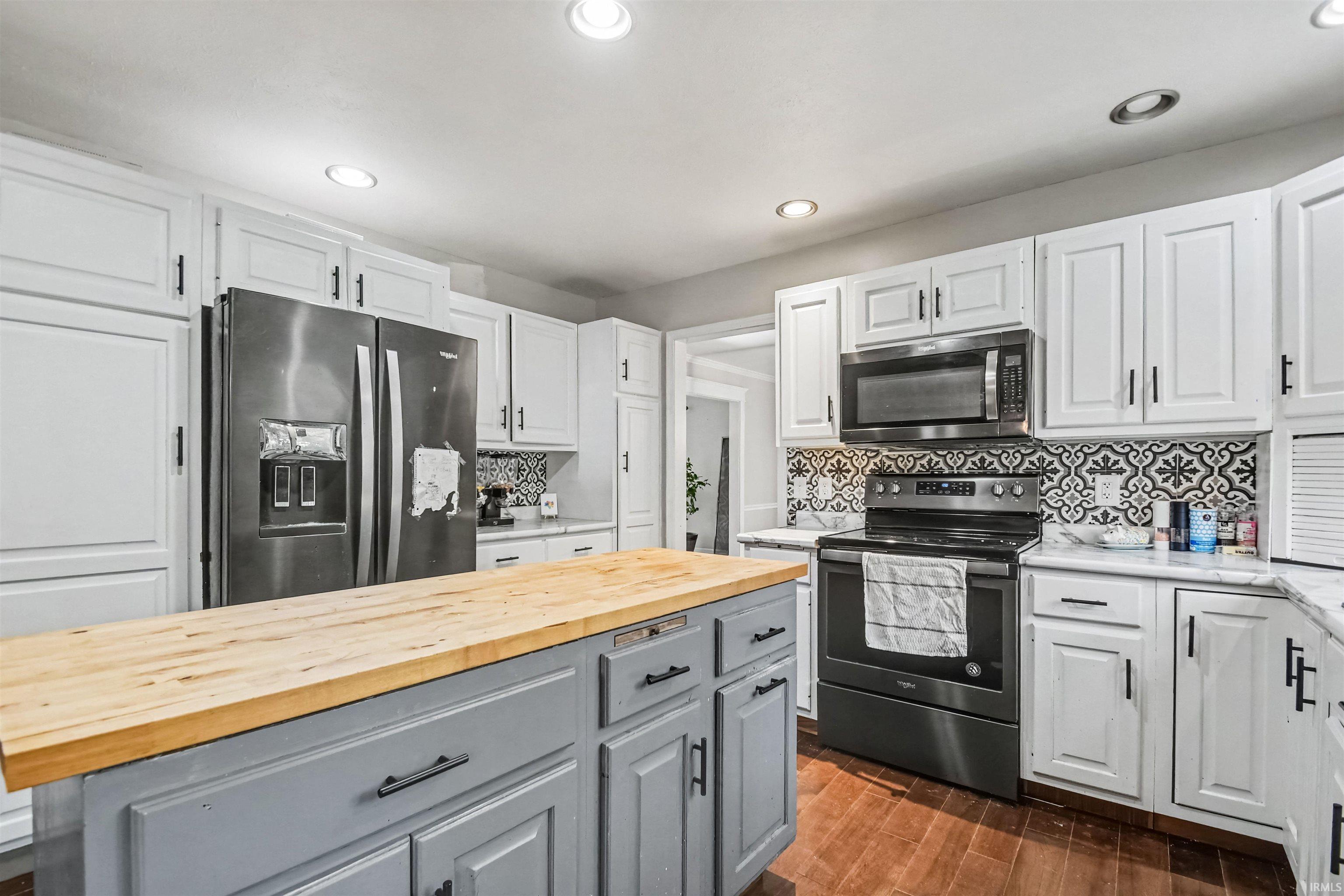 54563 Hunters Court Elkhart IN 46514