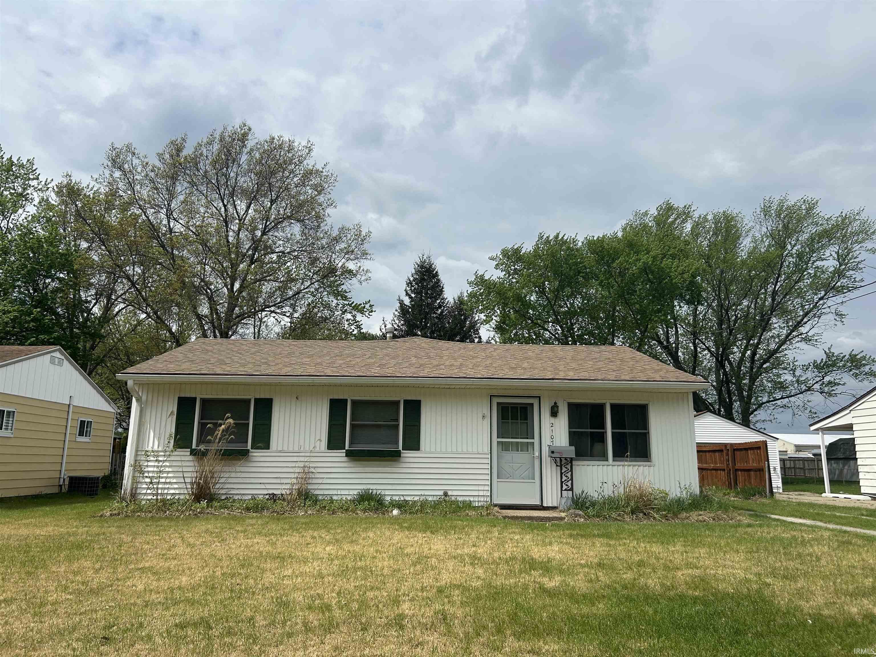 2107 Maplehurst Avenue Mishawaka IN 46545