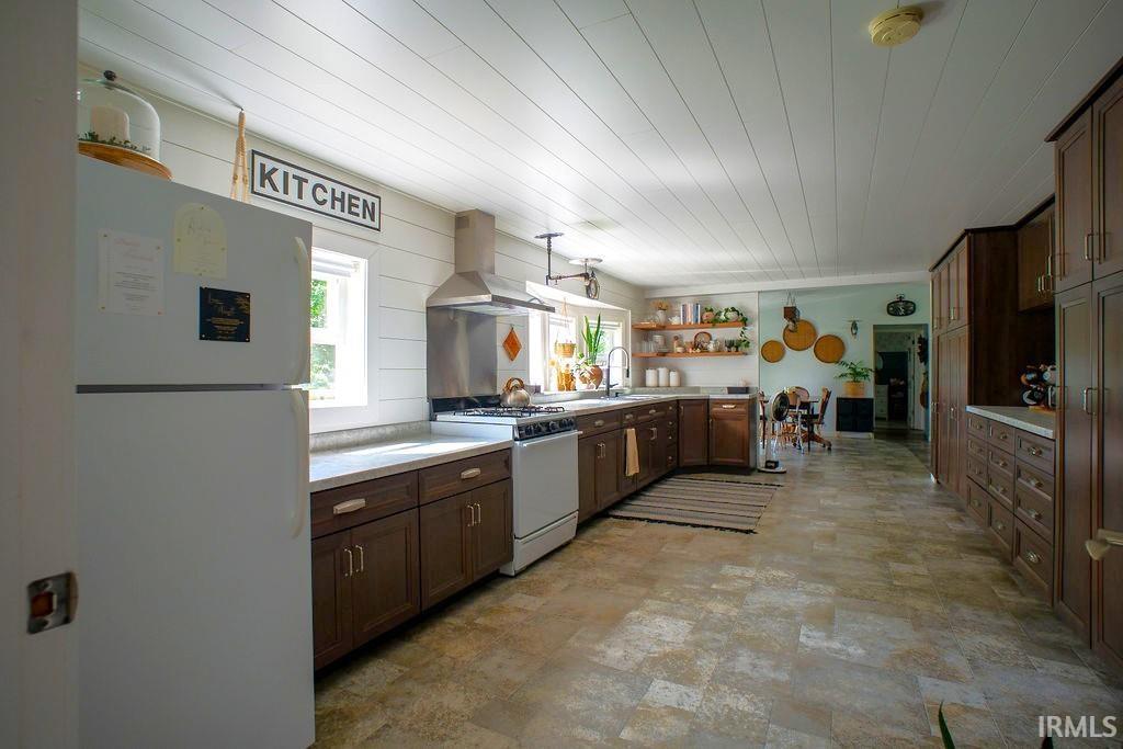 56360 County Road 33 Middlebury IN 46540