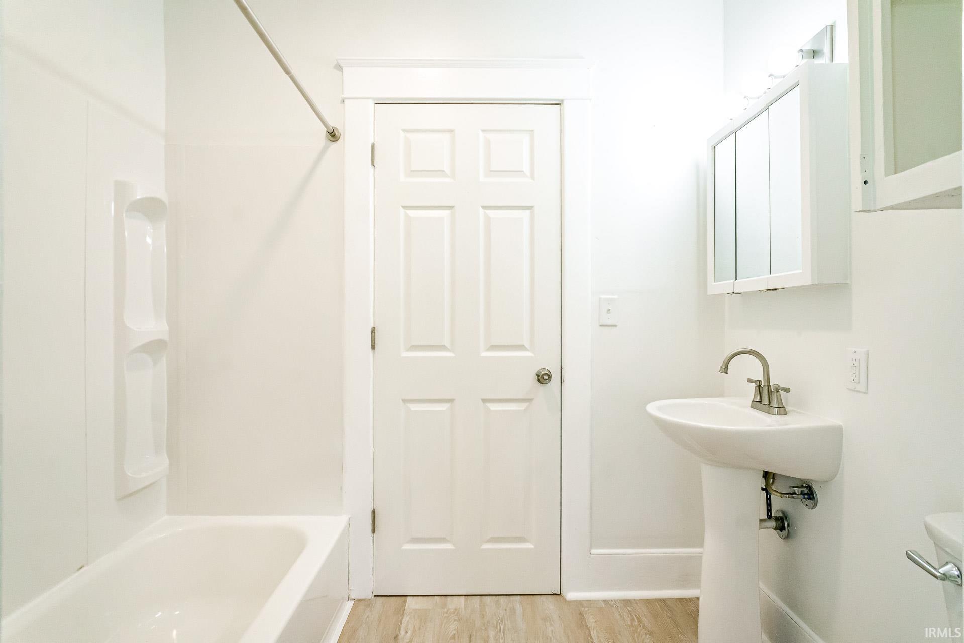 1202 Cleveland Avenue South Bend IN 46628