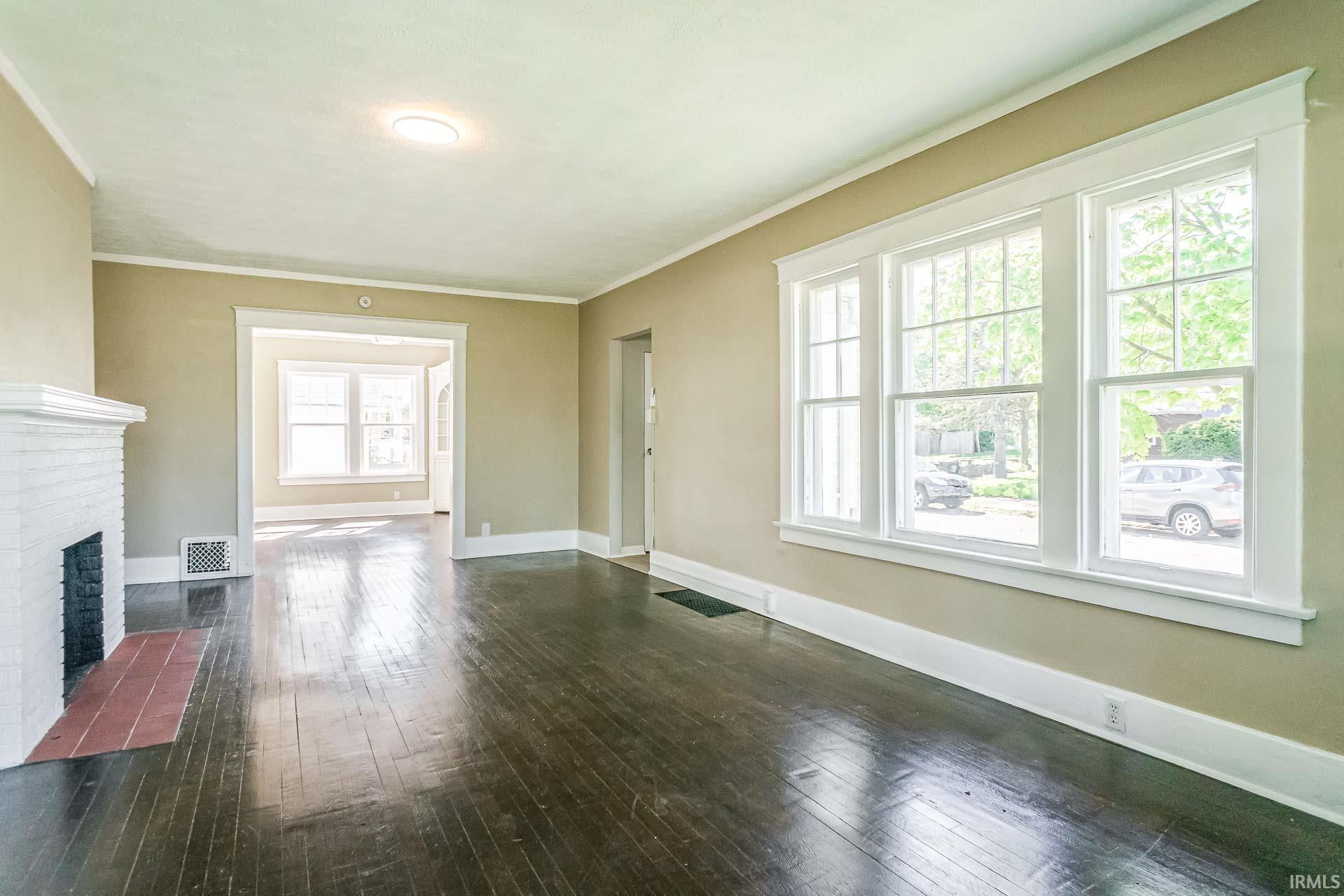 1202 Cleveland Avenue South Bend IN 46628