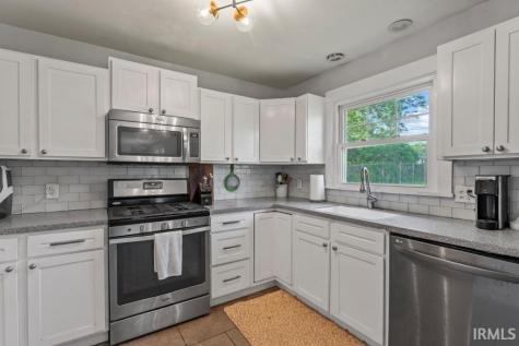1311 Berkshire Drive South Bend IN 46614