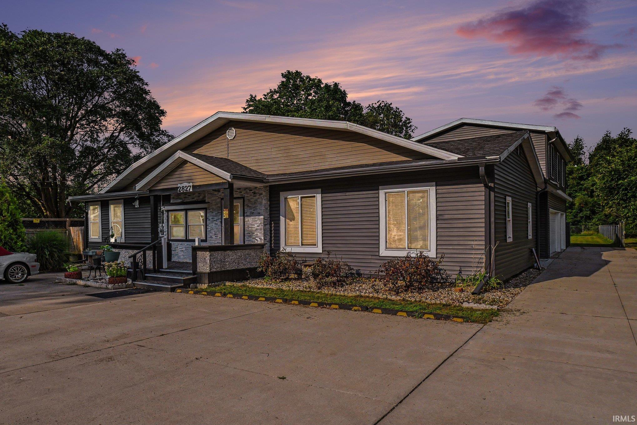 2827 Edwardsburg Avenue Elkhart IN 46514