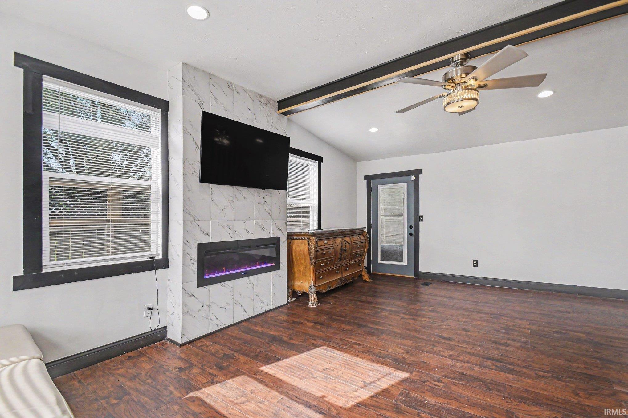2827 Edwardsburg Avenue Elkhart IN 46514