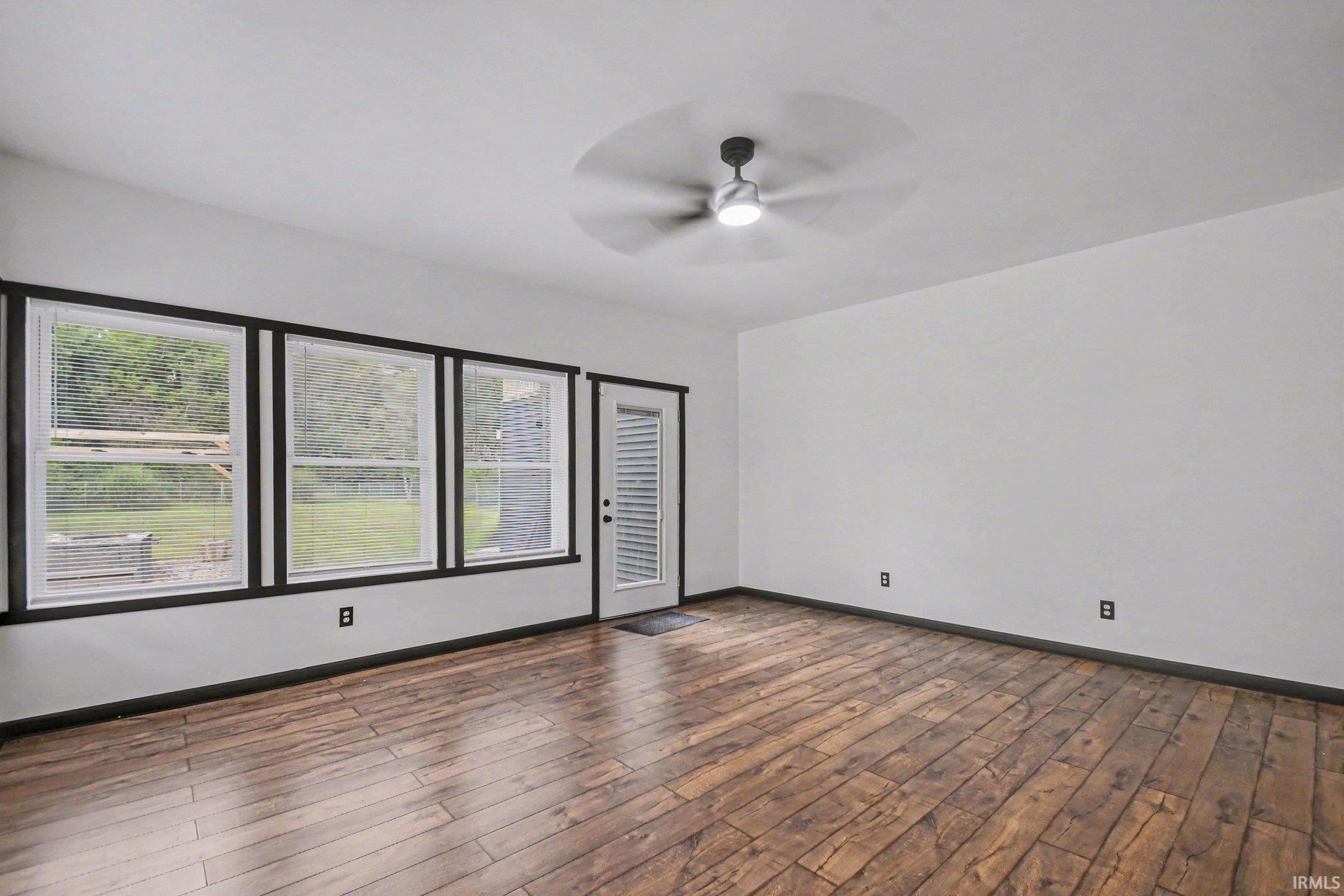 2827 Edwardsburg Avenue Elkhart IN 46514