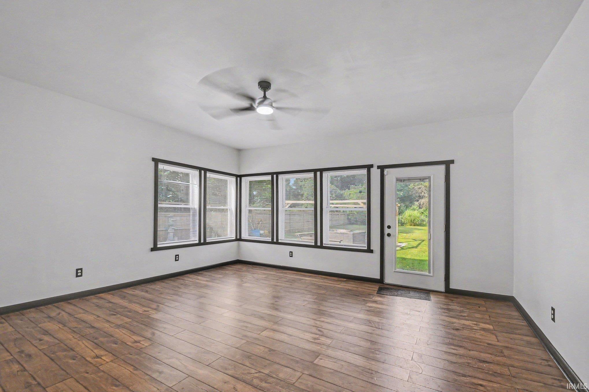 2827 Edwardsburg Avenue Elkhart IN 46514