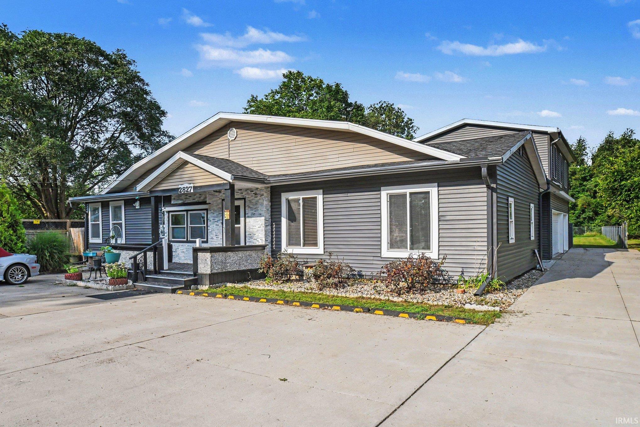 2827 Edwardsburg Avenue Elkhart IN 46514