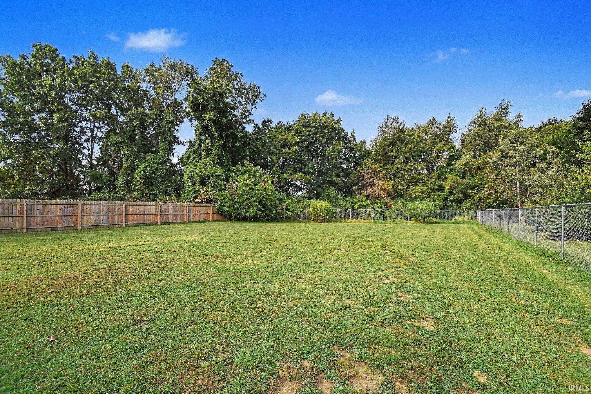 2827 Edwardsburg Avenue Elkhart IN 46514