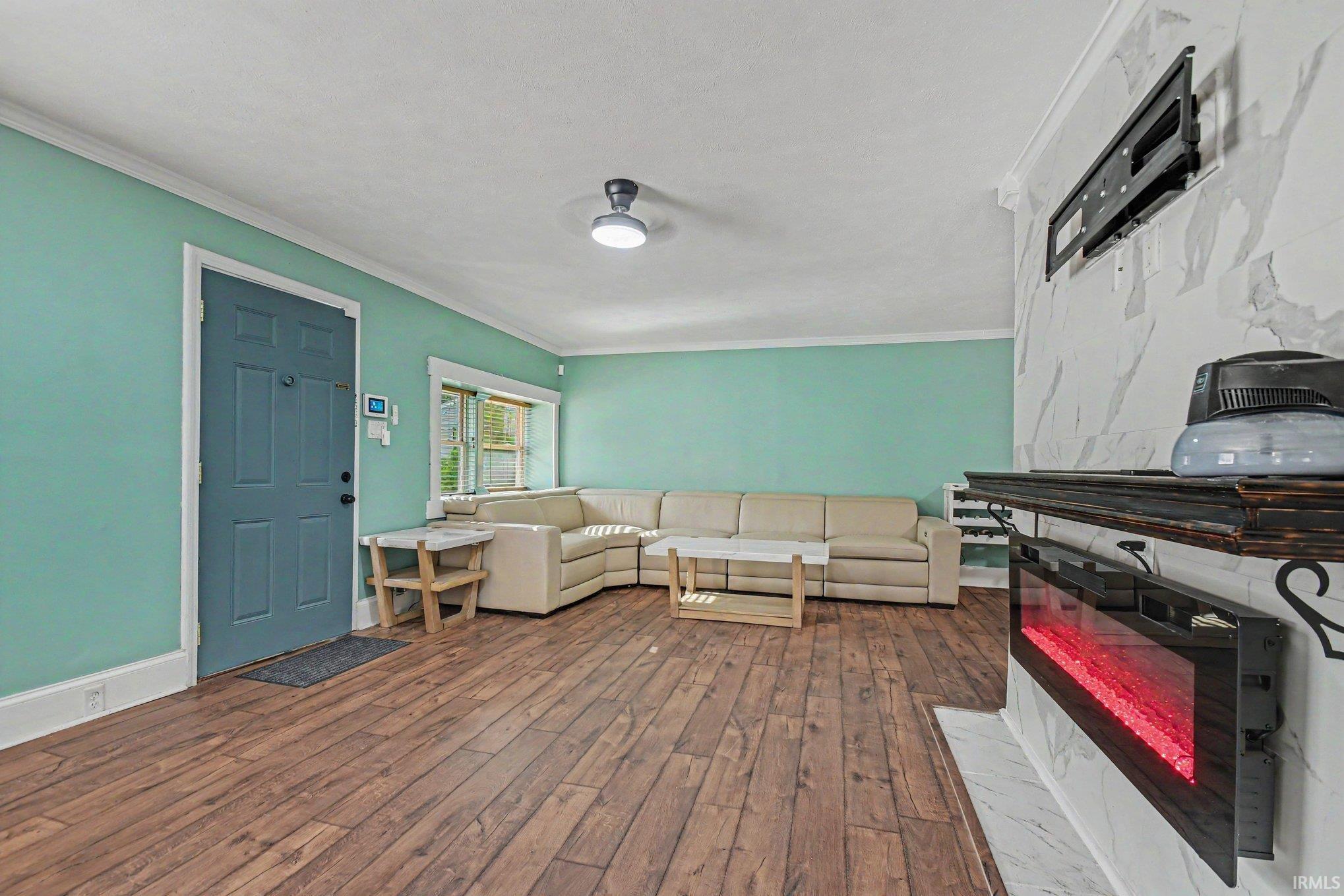 2827 Edwardsburg Avenue Elkhart IN 46514