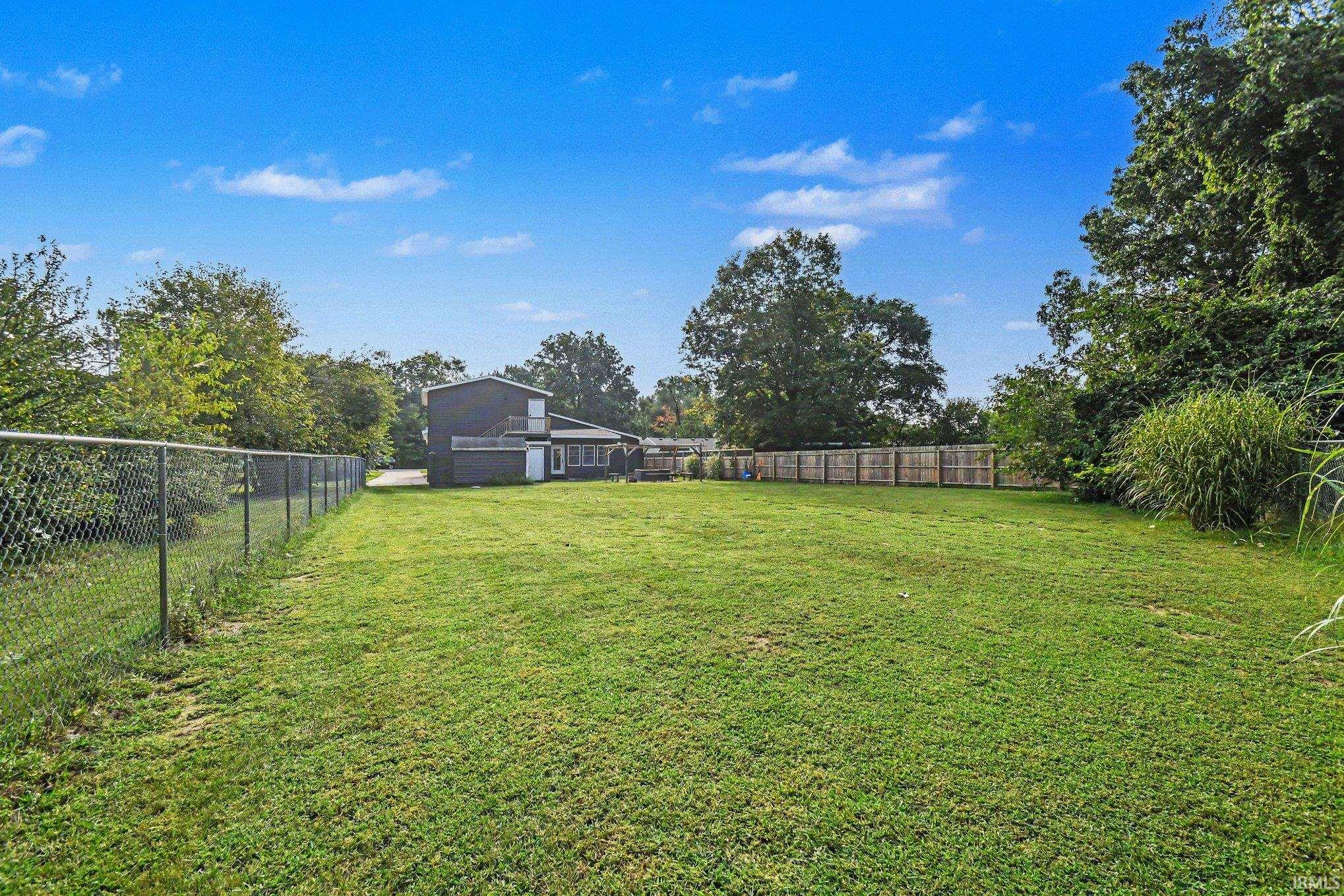 2827 Edwardsburg Avenue Elkhart IN 46514