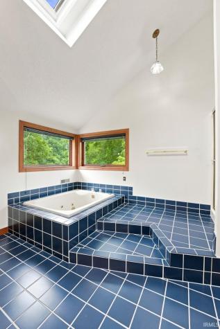 6409 Post Road Fort Wayne IN 46814