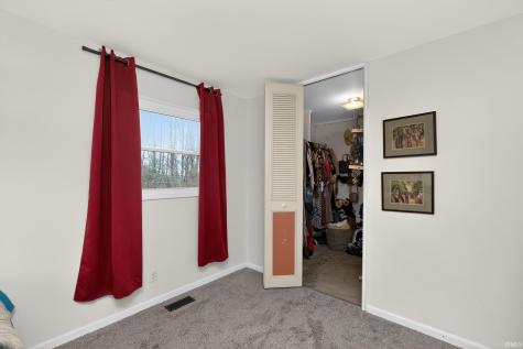 4837 Selkirk Drive South Bend IN 46614