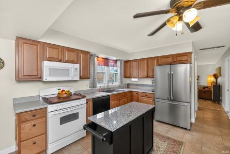 4837 Selkirk Drive South Bend IN 46614