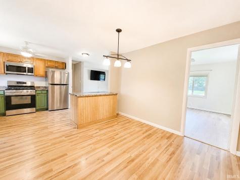 1207 Manchester Drive South Bend IN 46615