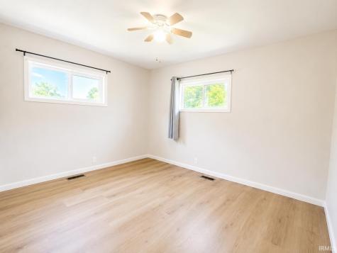 1207 Manchester Drive South Bend IN 46615