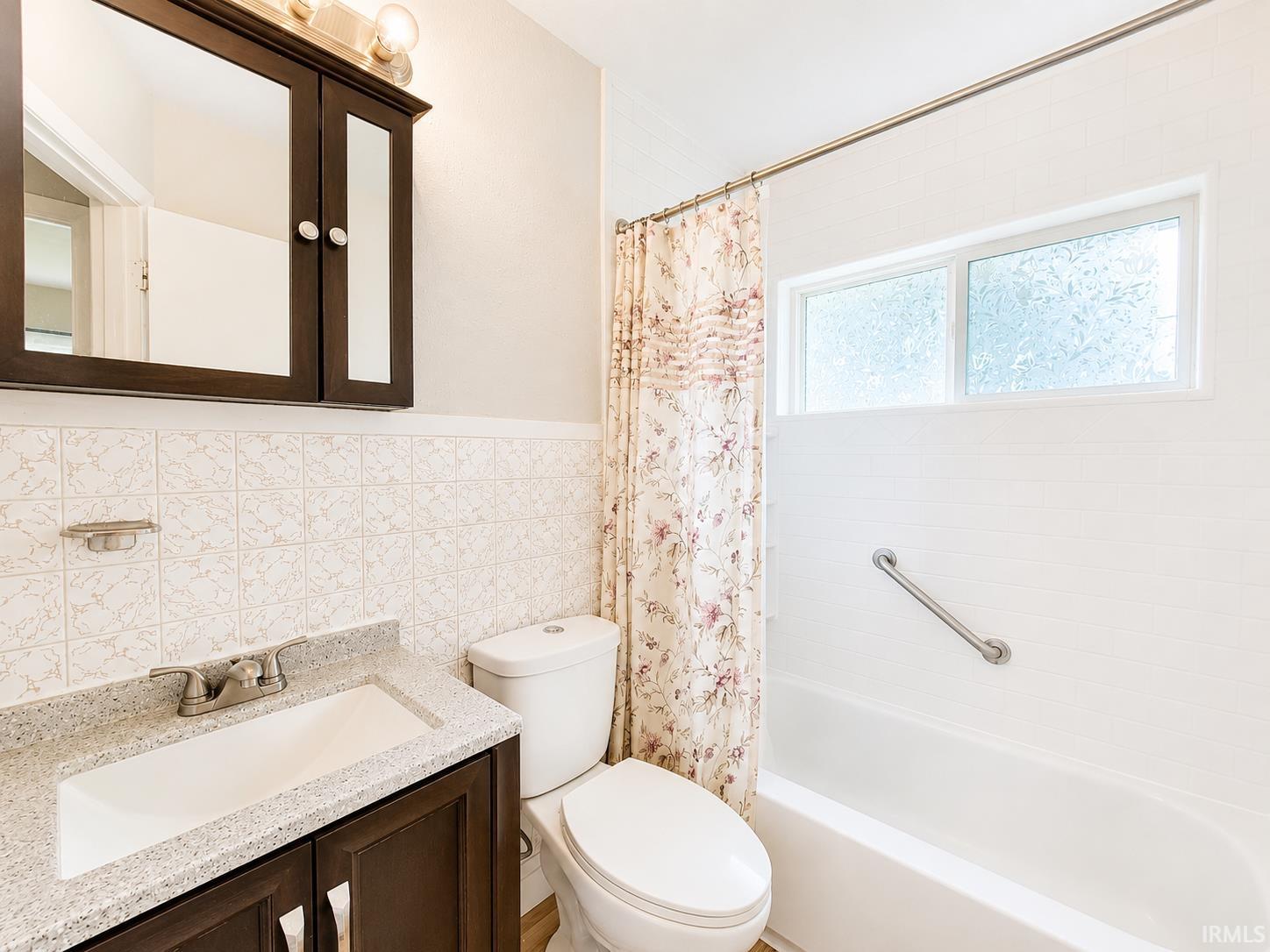 1207 Manchester Drive South Bend IN 46615