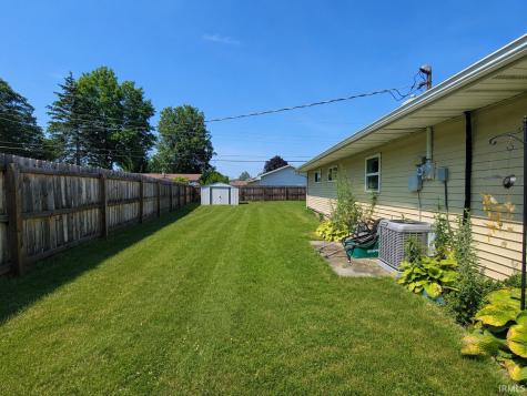 1207 Manchester Drive South Bend IN 46615