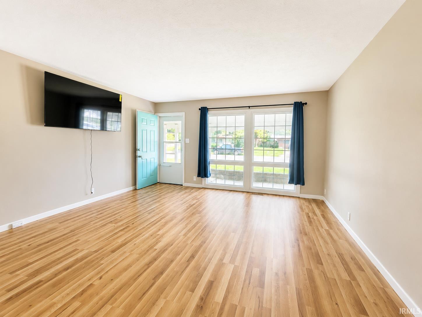 1207 Manchester Drive South Bend IN 46615