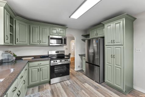8032 N Clinton Street Fort Wayne IN 46825