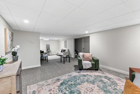 8032 N Clinton Street Fort Wayne IN 46825