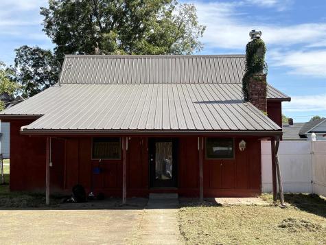114 N Main Street Huntingburg IN 47542