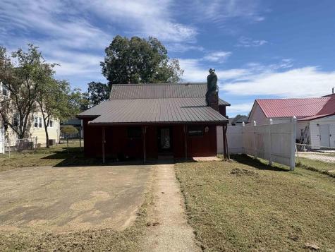 114 N Main Street Huntingburg IN 47542
