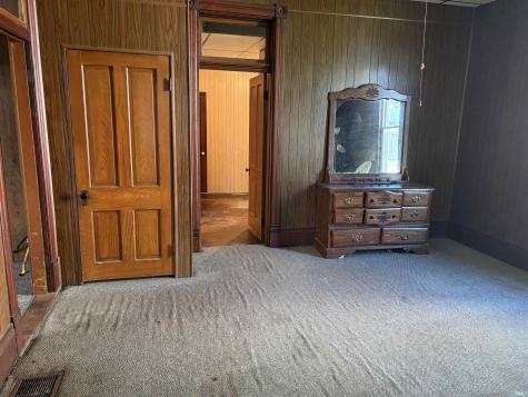 114 N Main Street Huntingburg IN 47542