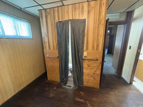 114 N Main Street Huntingburg IN 47542