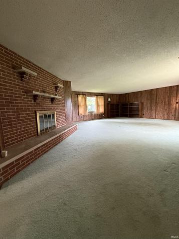 6105 N State Road 59 Linton IN 47441