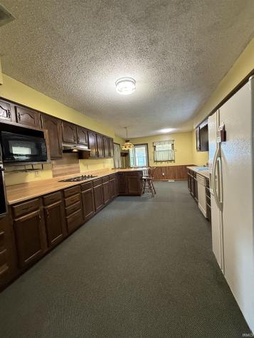 6105 N State Road 59 Linton IN 47441