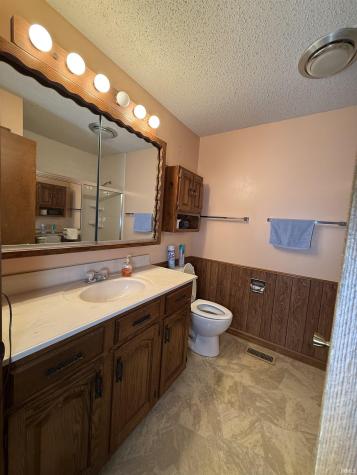 6105 N State Road 59 Linton IN 47441